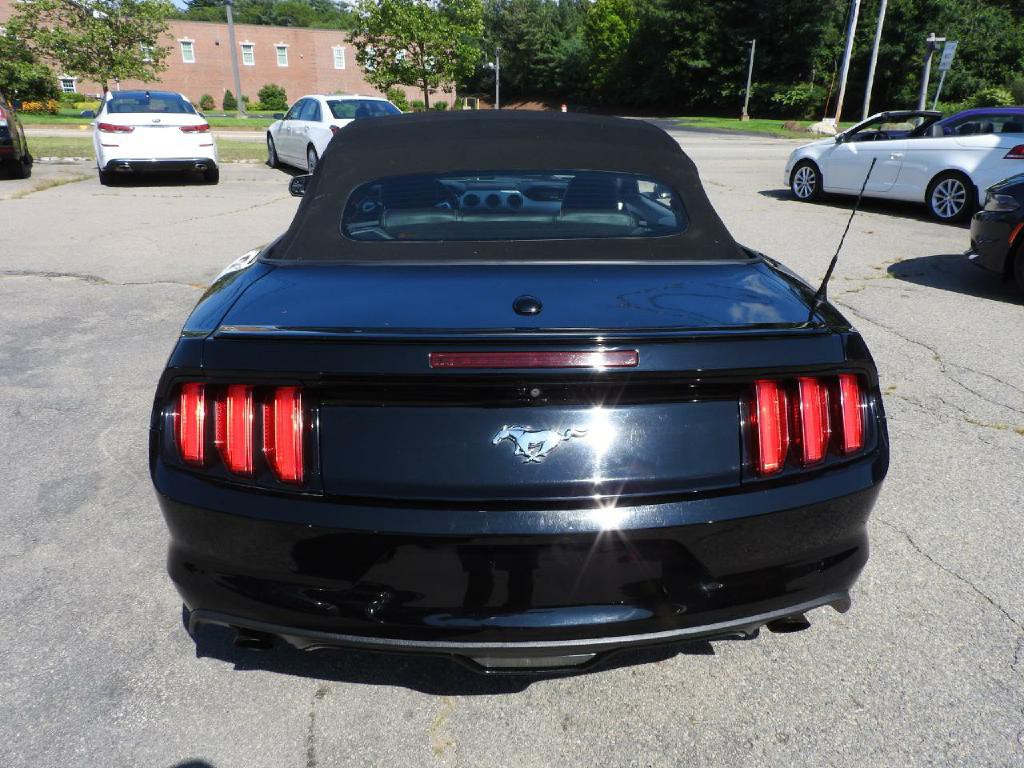 2017 Ford Mustang Image 4