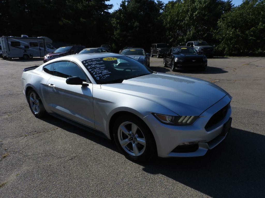 2017 Ford Mustang Image 2
