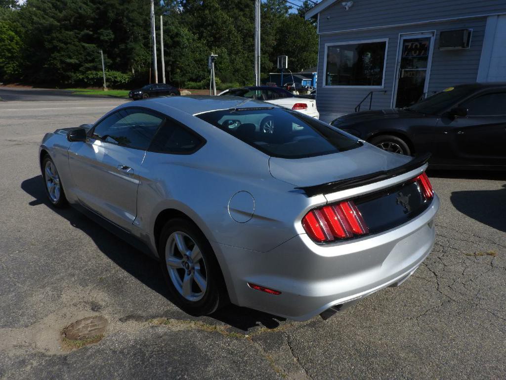 2017 Ford Mustang Image 3