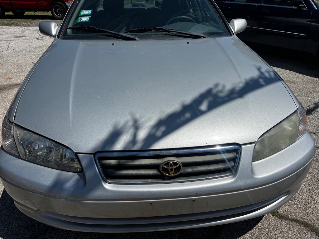 2001 Toyota Camry Image 2