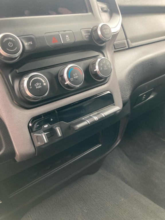 2024 RAM 2500 Image 9