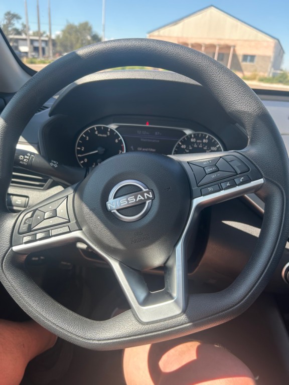 2024 Nissan Altima Image 8