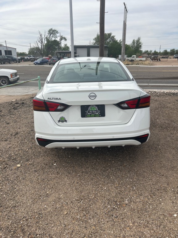 2025 Nissan Altima Image 3