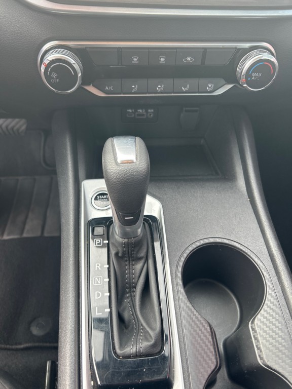 2025 Nissan Altima Image 10
