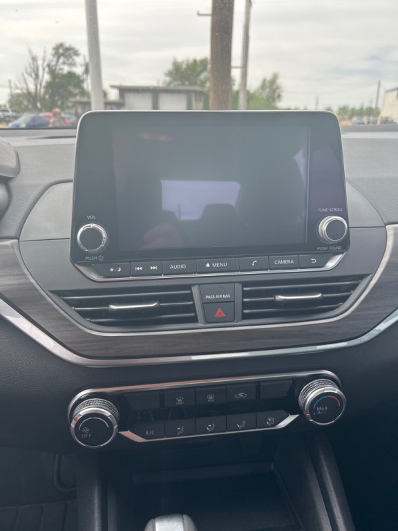 2025 Nissan Altima Image 11