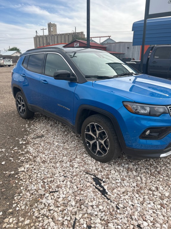 2025 Jeep Compass Image 2