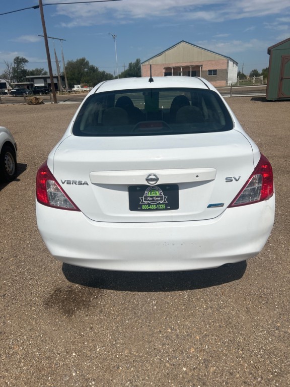 2012 Nissan Versa Image 3