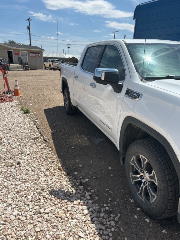 2025 GMC Sierra Image 3
