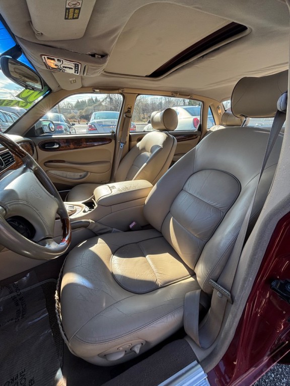 2000 Jaguar XJ Image 6