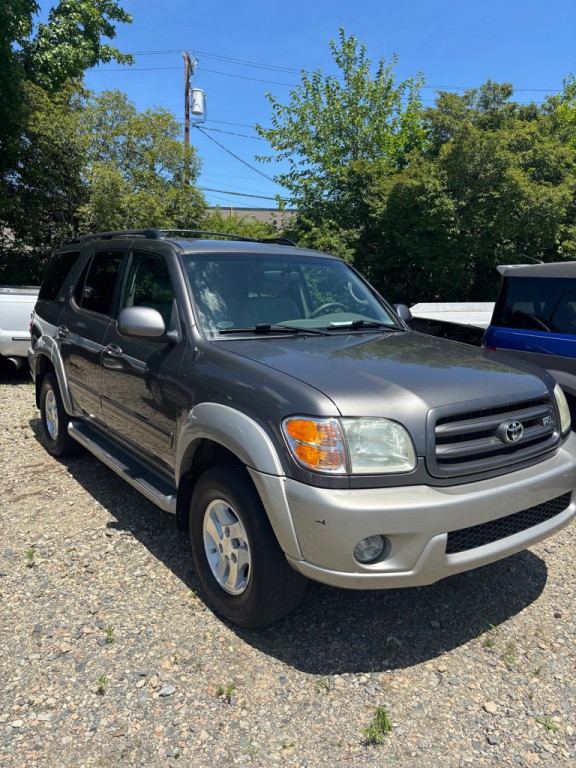 2003 Toyota Sequoia Image 2