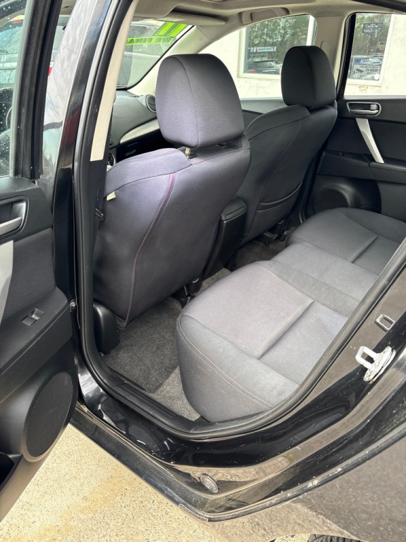 2011 Mazda Mazda3 Image 10