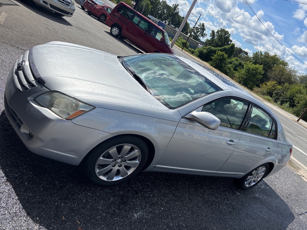 2007 Toyota Avalon Image 2