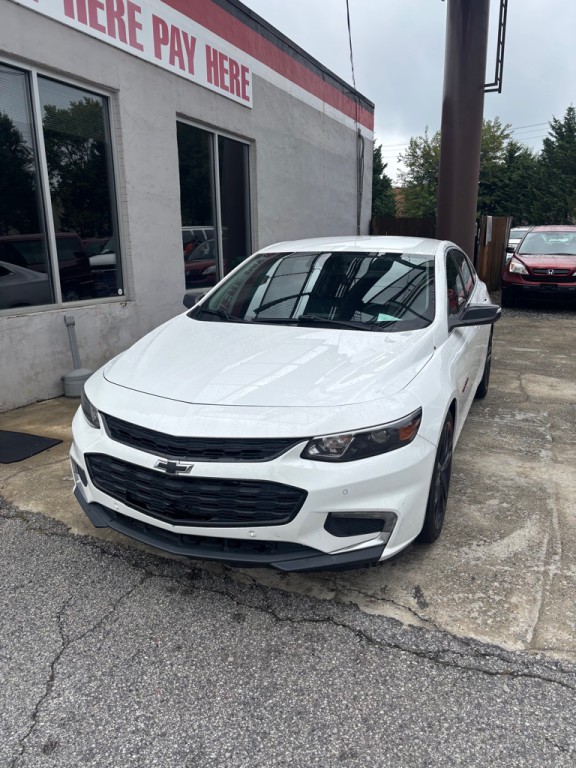 2018 Chevrolet Malibu Image 2