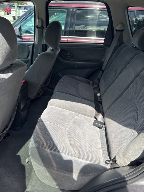 2004 Mazda Tribute Image 5