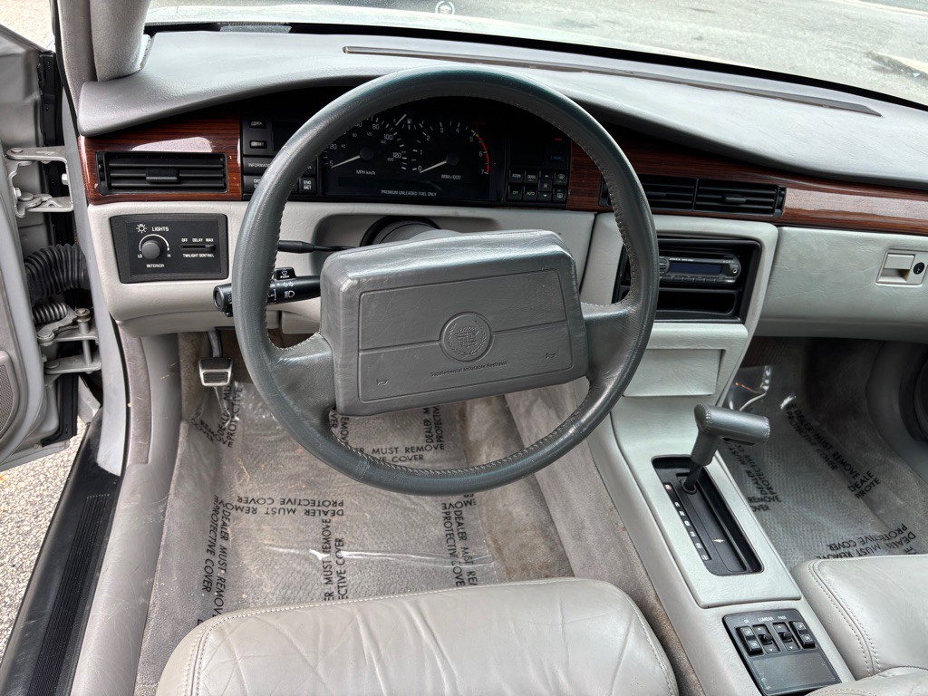 1992 Cadillac Seville Image 4