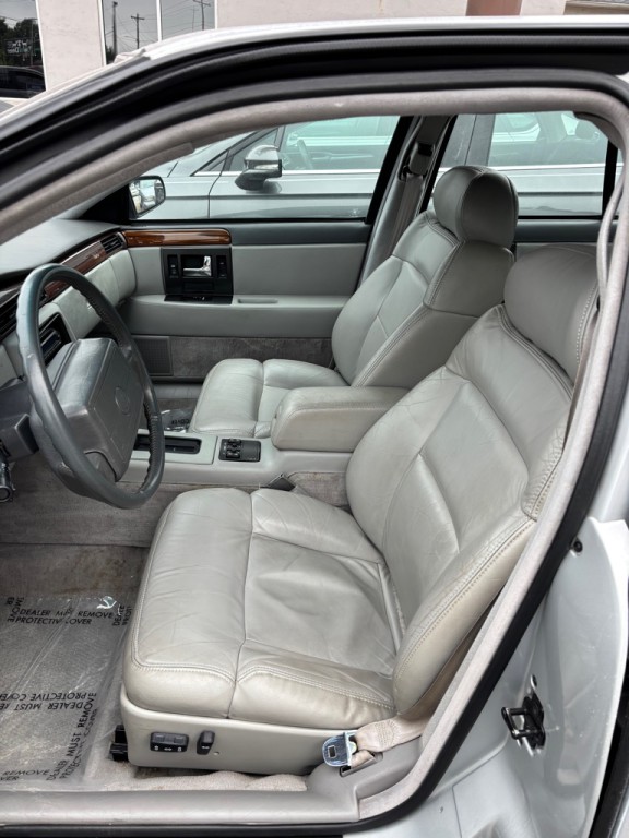 1992 Cadillac Seville Image 5