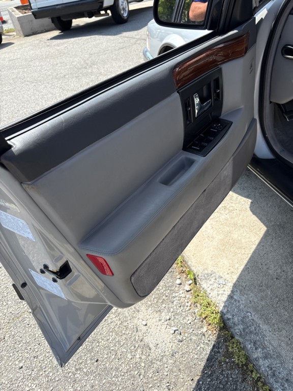 1992 Cadillac Seville Image 12