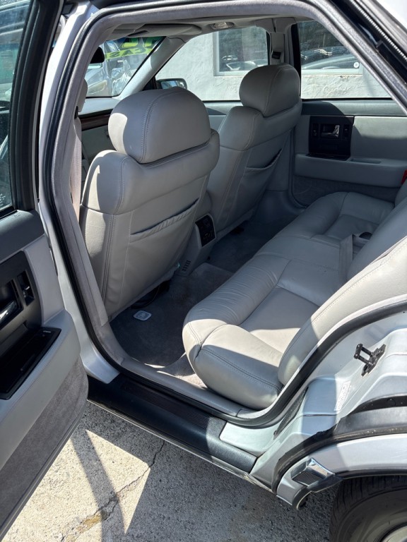 1992 Cadillac Seville Image 14