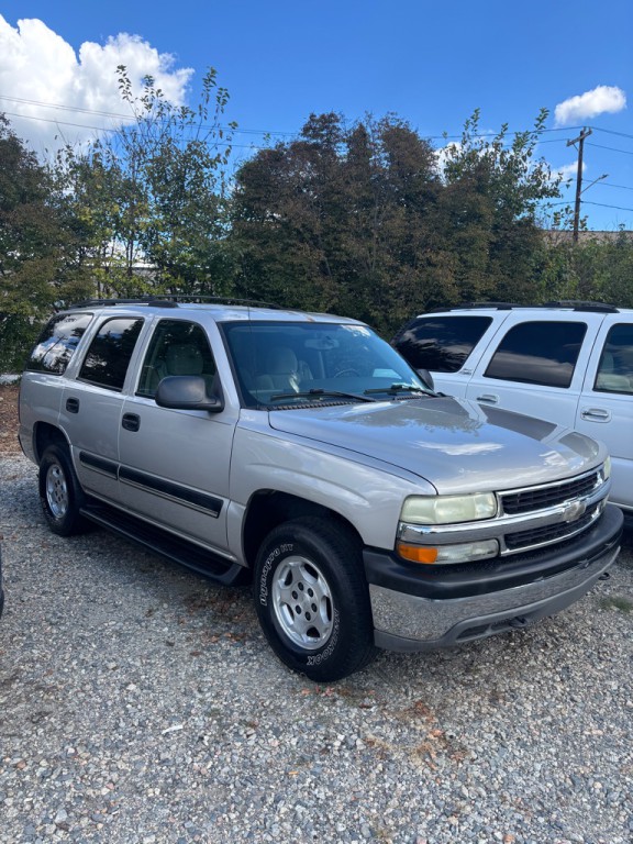 2004 Chevrolet Tahoe Image 1
