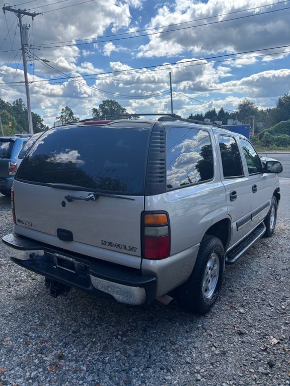 2004 Chevrolet Tahoe Image 4
