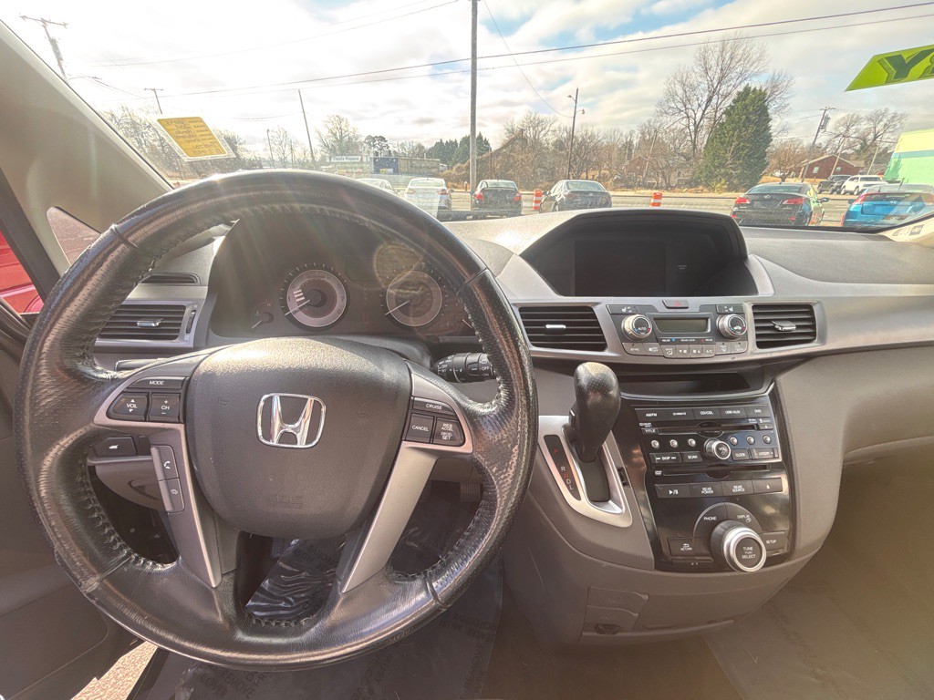 2013 Honda Odyssey Image 3
