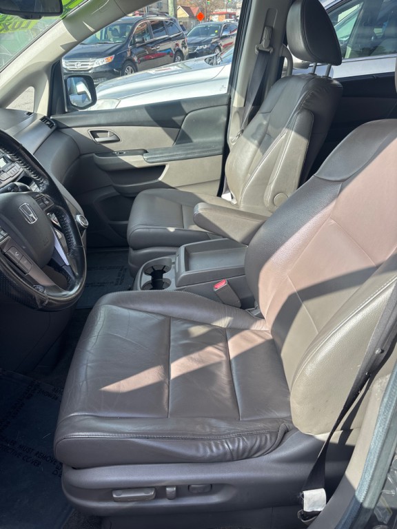 2013 Honda Odyssey Image 4