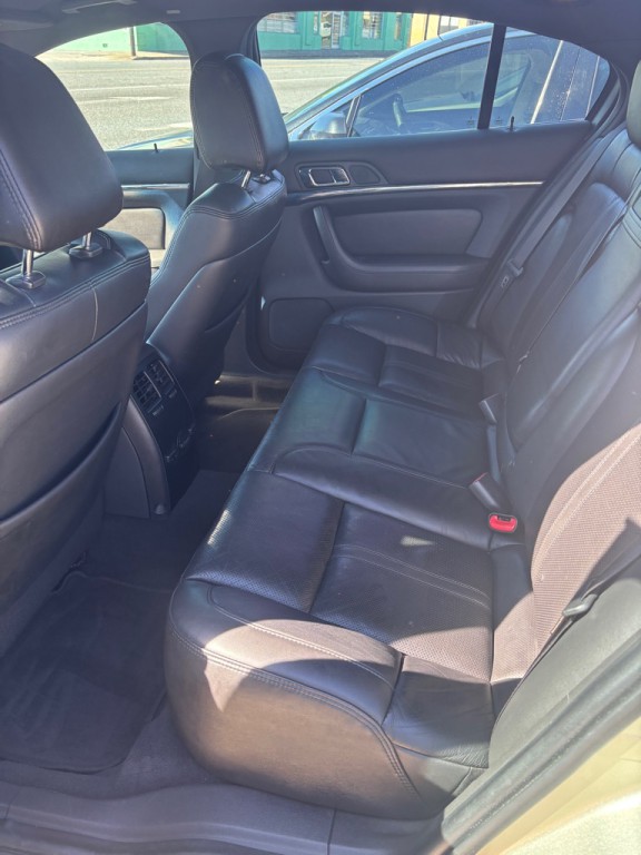 2010 Lincoln MKS Image 6