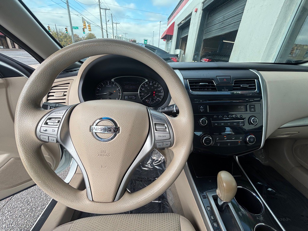 2014 Nissan Altima Image 5