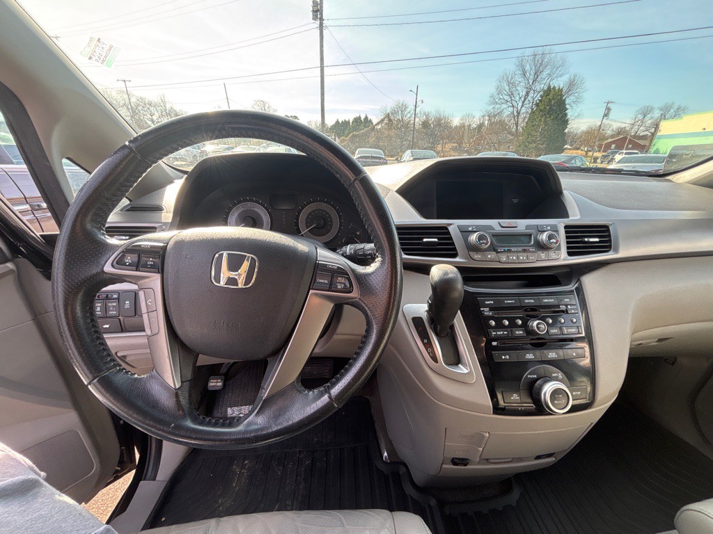 2011 Honda Odyssey Image 4