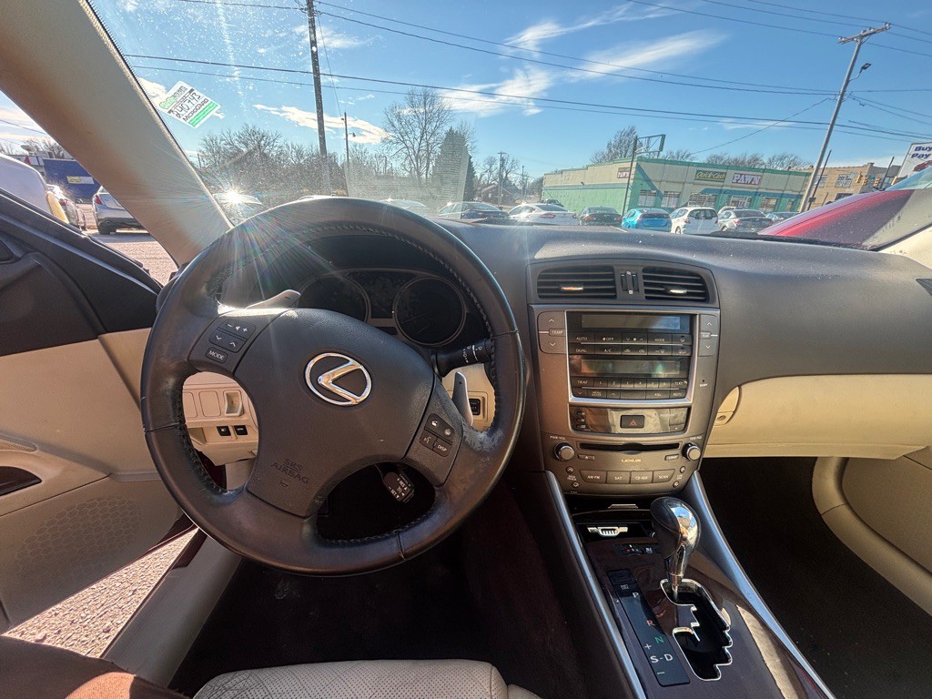 2010 Lexus IS 250 Image 3
