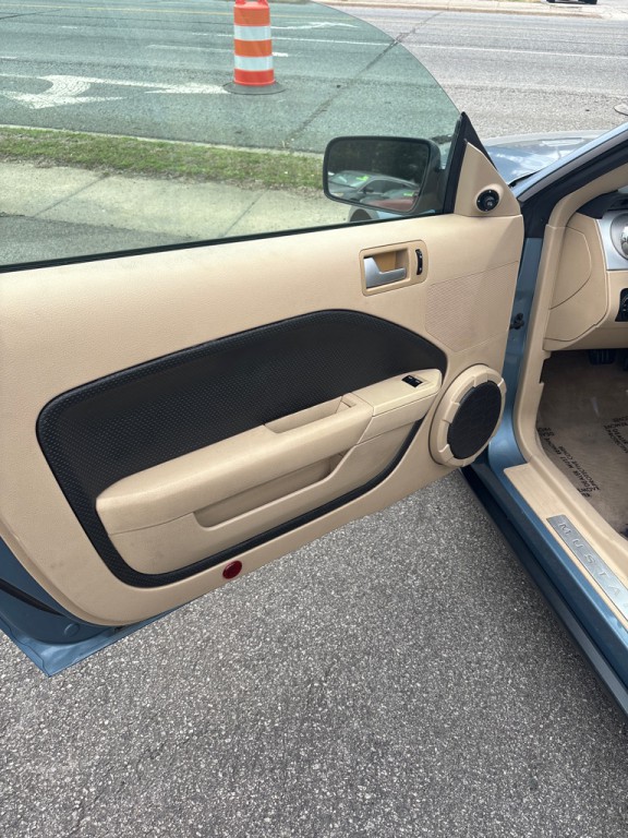 2006 Ford Mustang Image 5