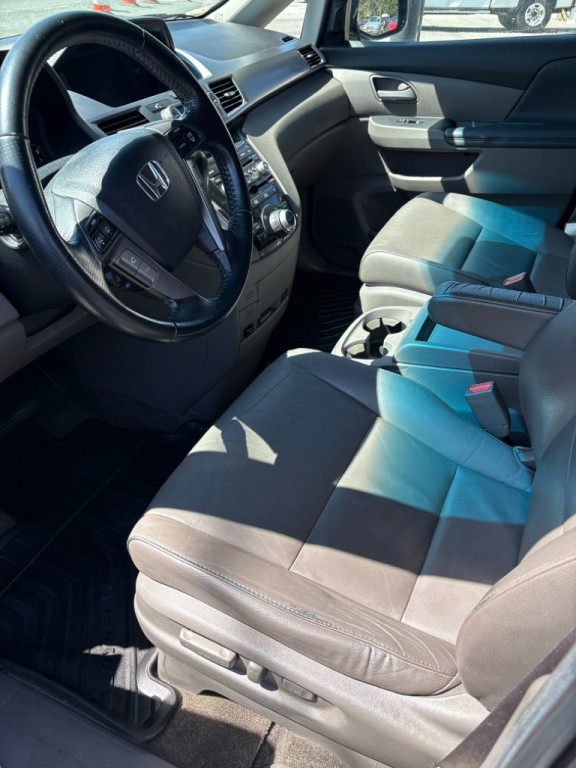 2012 Honda Odyssey Image 9