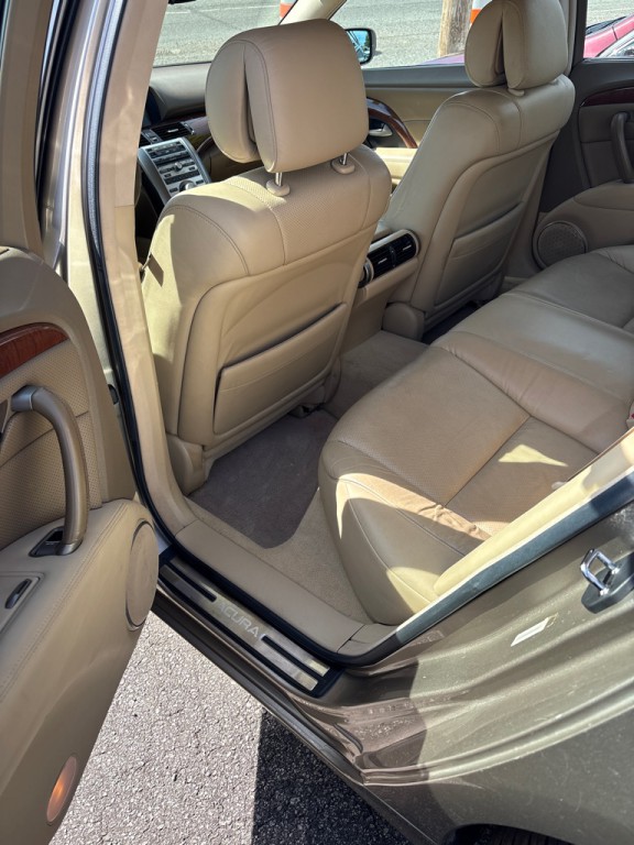 2005 Acura RL Image 5