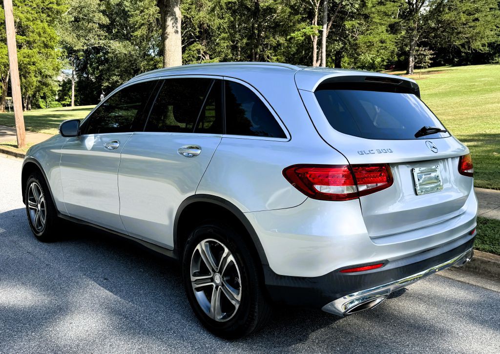 2016 Mercedes-Benz GLC-Class Image 4
