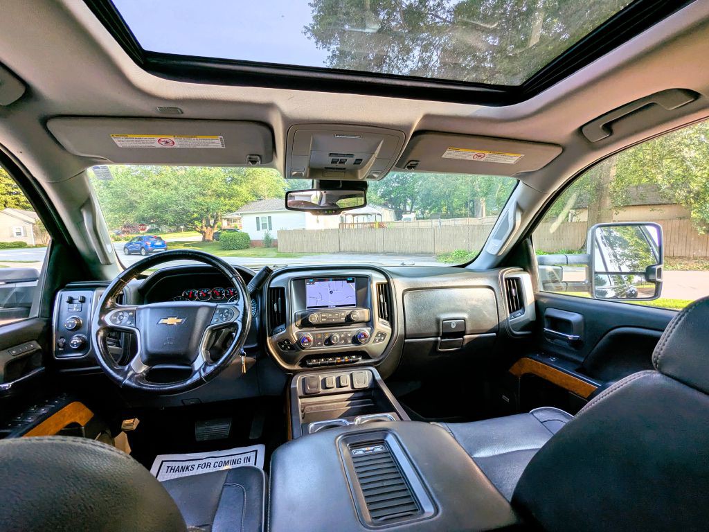 2019 Chevrolet Silverado 1500 Image 3