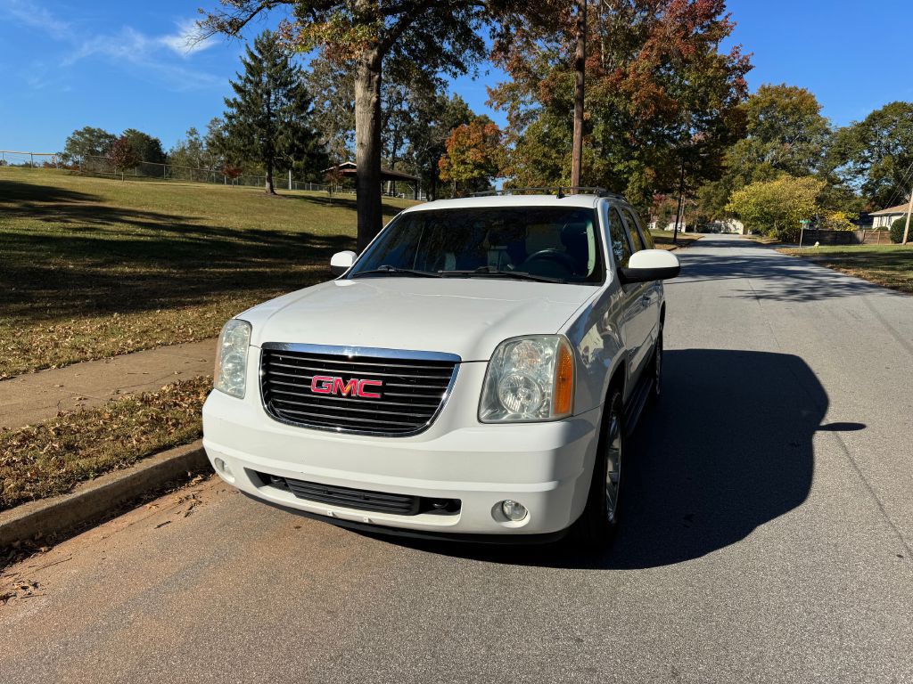 2008 GMC Yukon Image 1