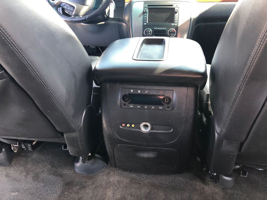 2008 GMC Yukon Image 11