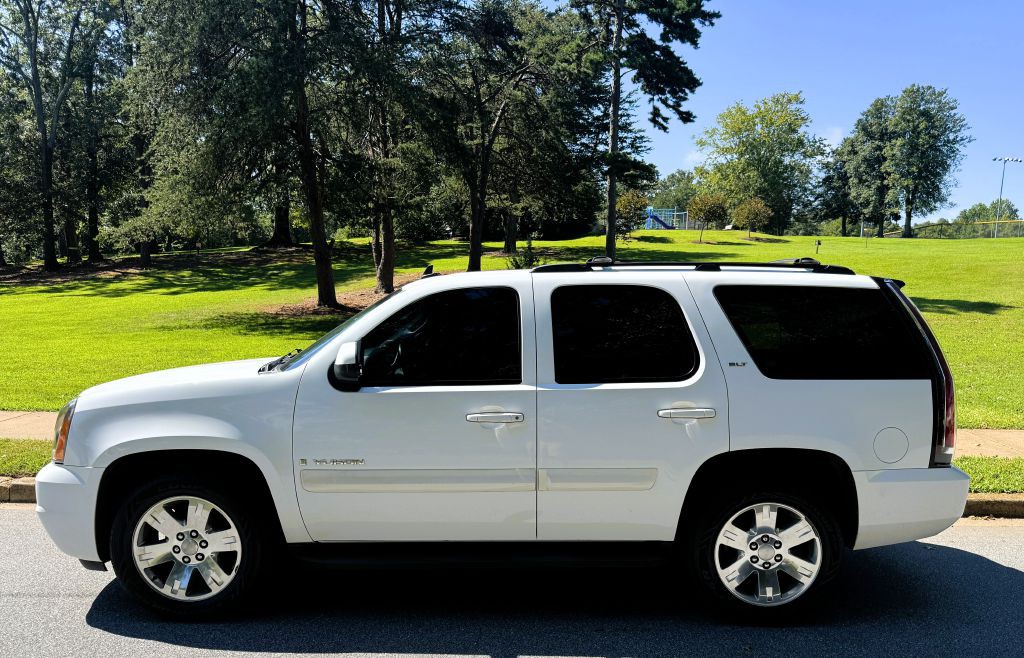 2008 GMC Yukon Image 3