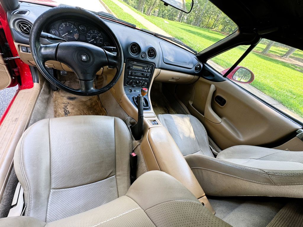 2000 Mazda MX-5 Miata Image 10