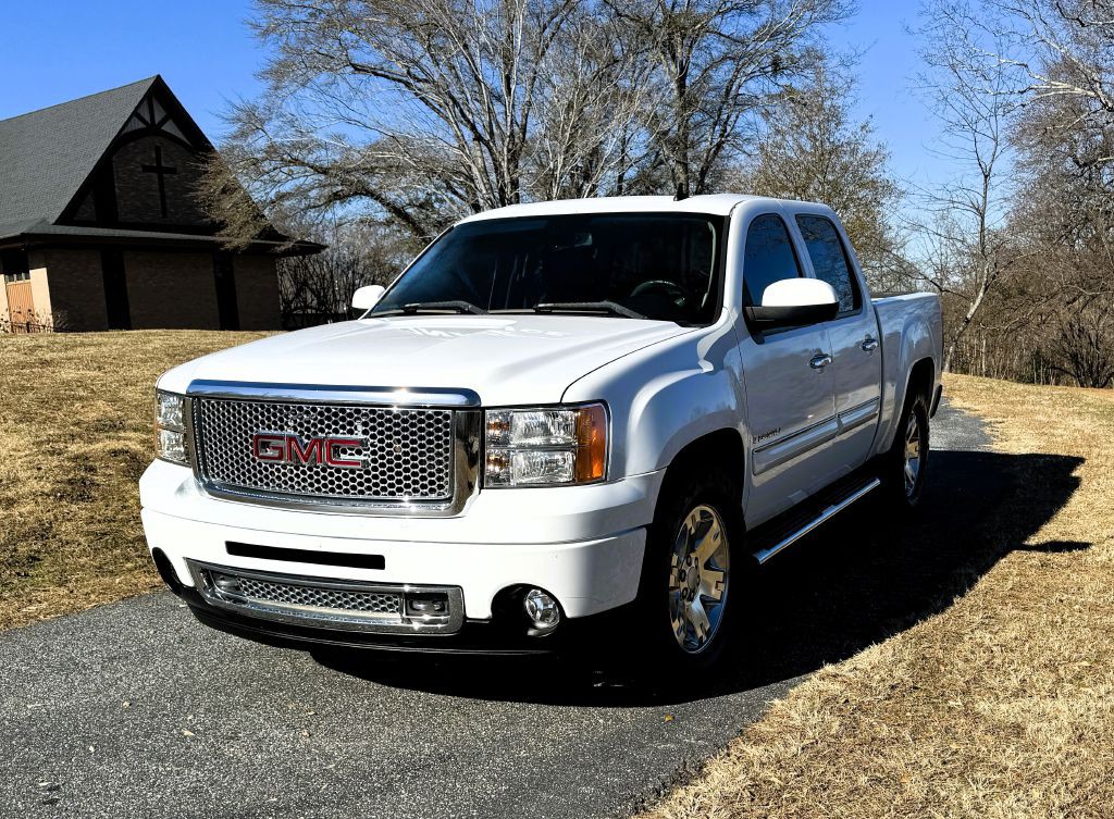 2008 GMC Sierra Image 2