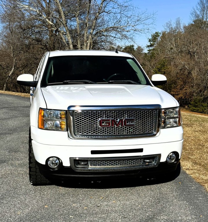 2008 GMC Sierra Image 4