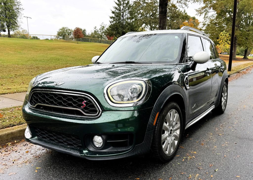 2017 MINI Cooper Image 2