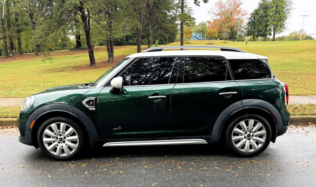 2017 MINI Cooper Image 3