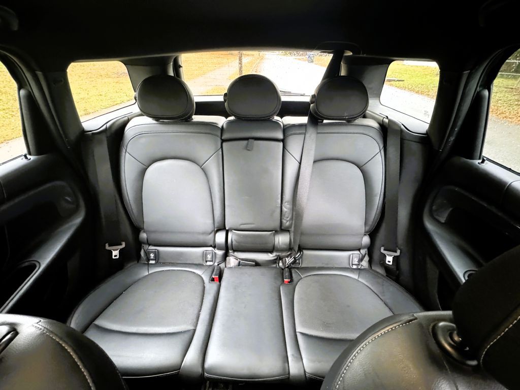 2017 MINI Cooper Image 10