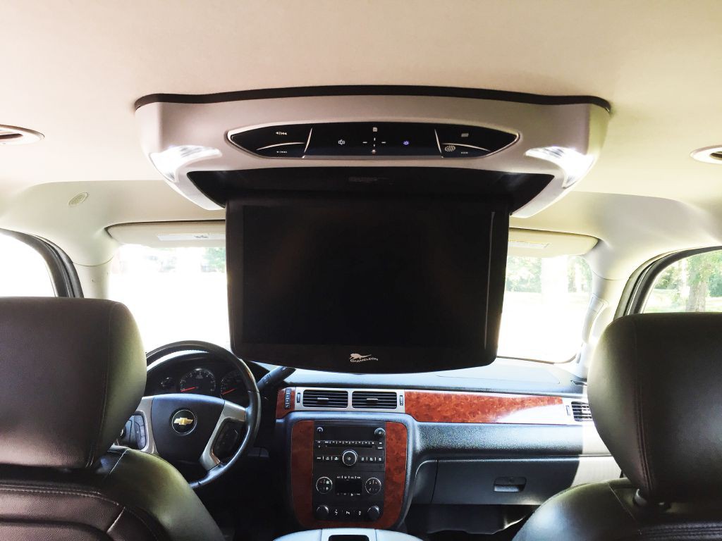 2014 Chevrolet Suburban Image 9