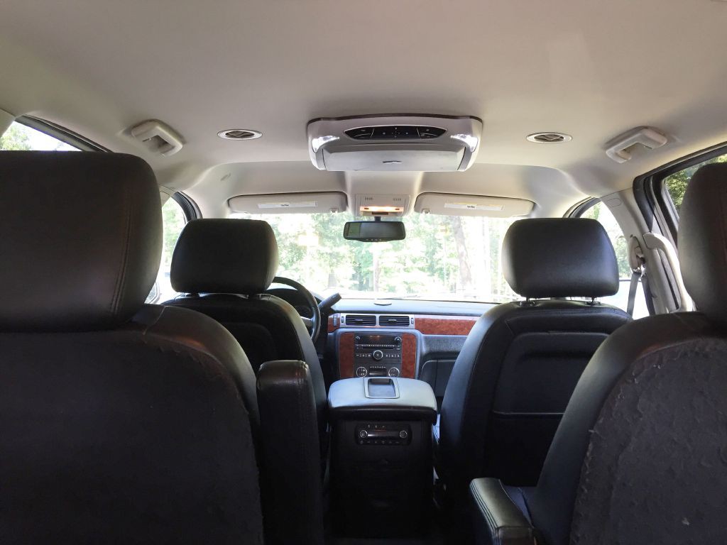 2014 Chevrolet Suburban Image 11