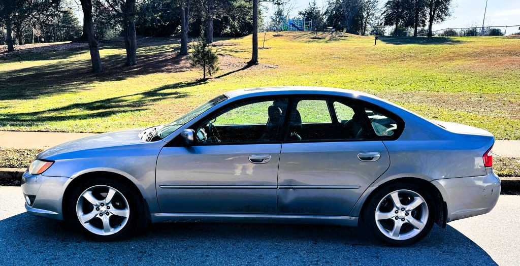 2008 Subaru Legacy Image 2