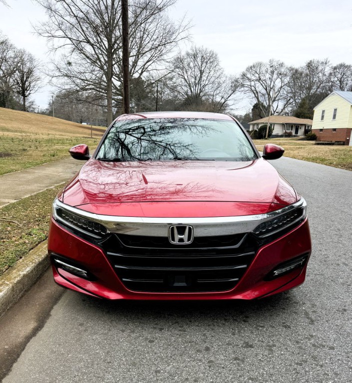 2018 Honda Accord Image 2