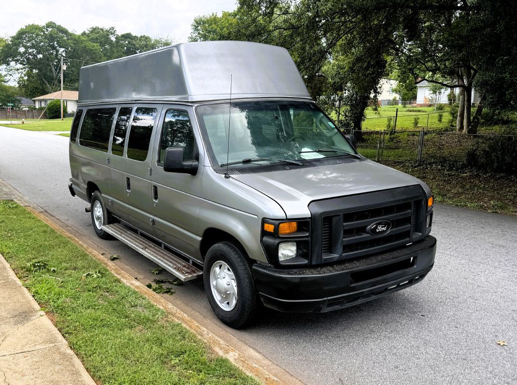 2010 Ford Econoline Image 3