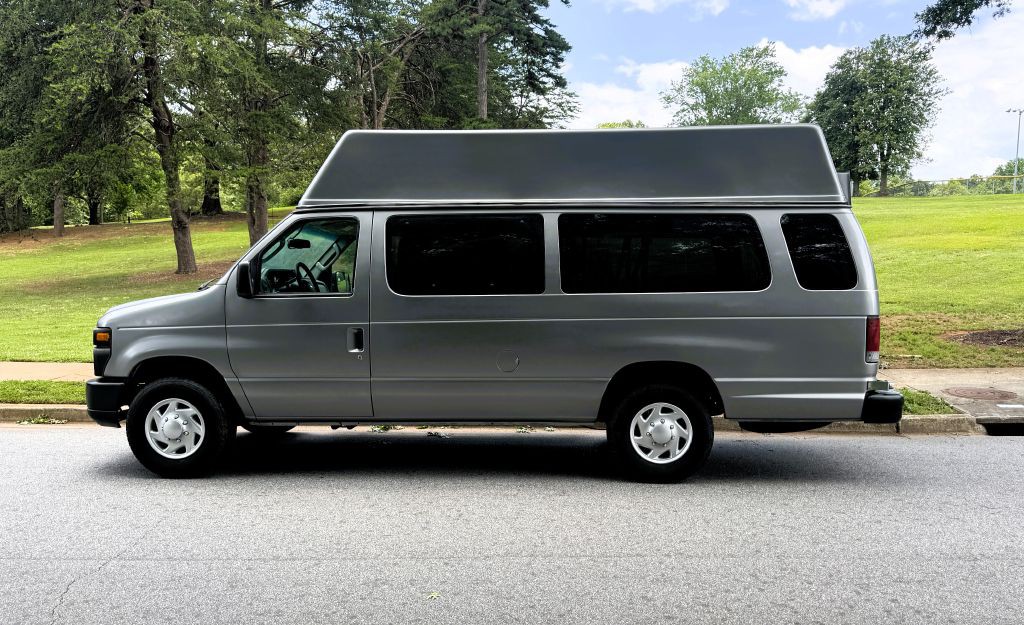 2010 Ford Econoline Image 8